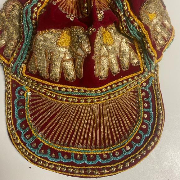 🧢 Hand-beaded Hat 🧢 - Picture 2 of 4